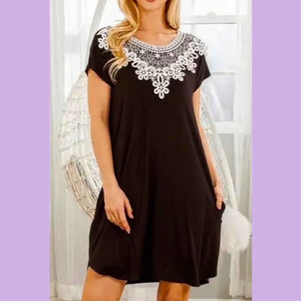 Boutique Black Crochet Detailed Dress
